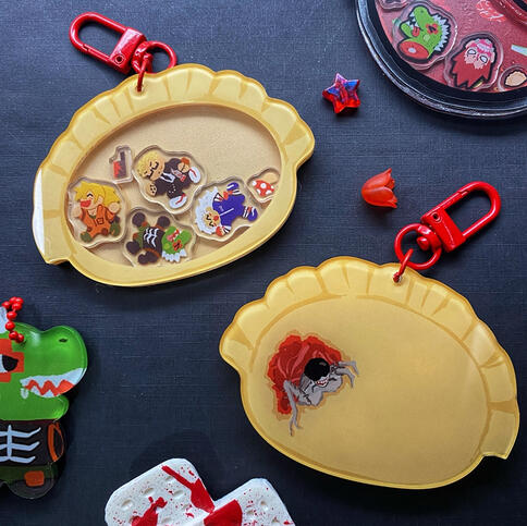 FAN ART SHAKER CHARM